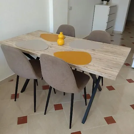 Hana Apartment