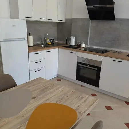 Apartment Hana *